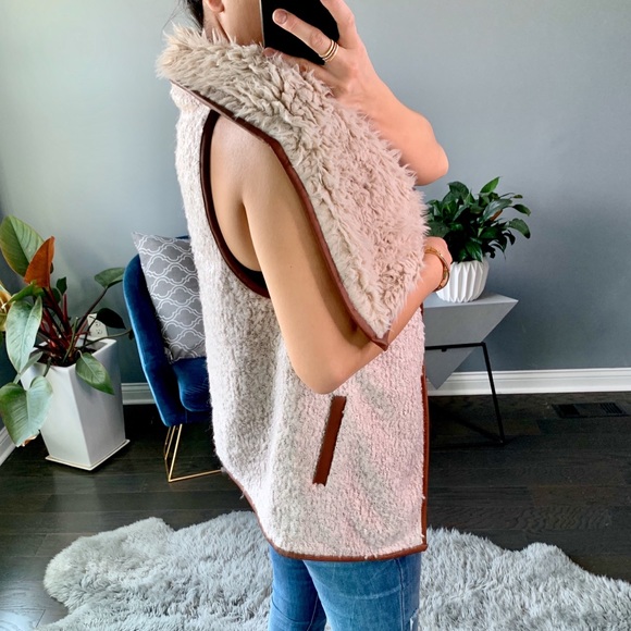 ◾️Sheila Sherpa Fur Vest - Picture 5 of 6